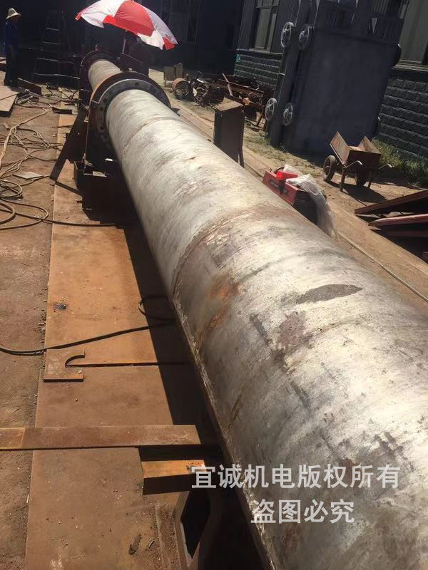 貴州鋼壩制作現(xiàn)場(chǎng).jpg